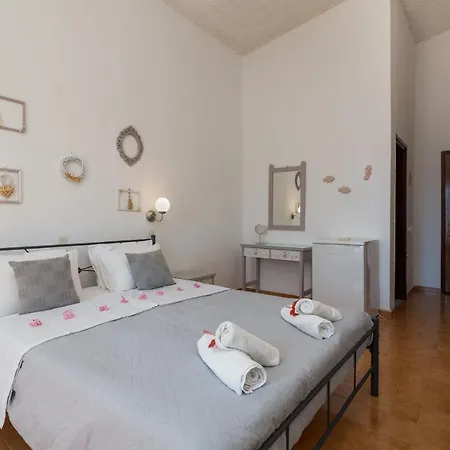 Gennadi Sun Apartments 300M From The Beach Buitenkant foto